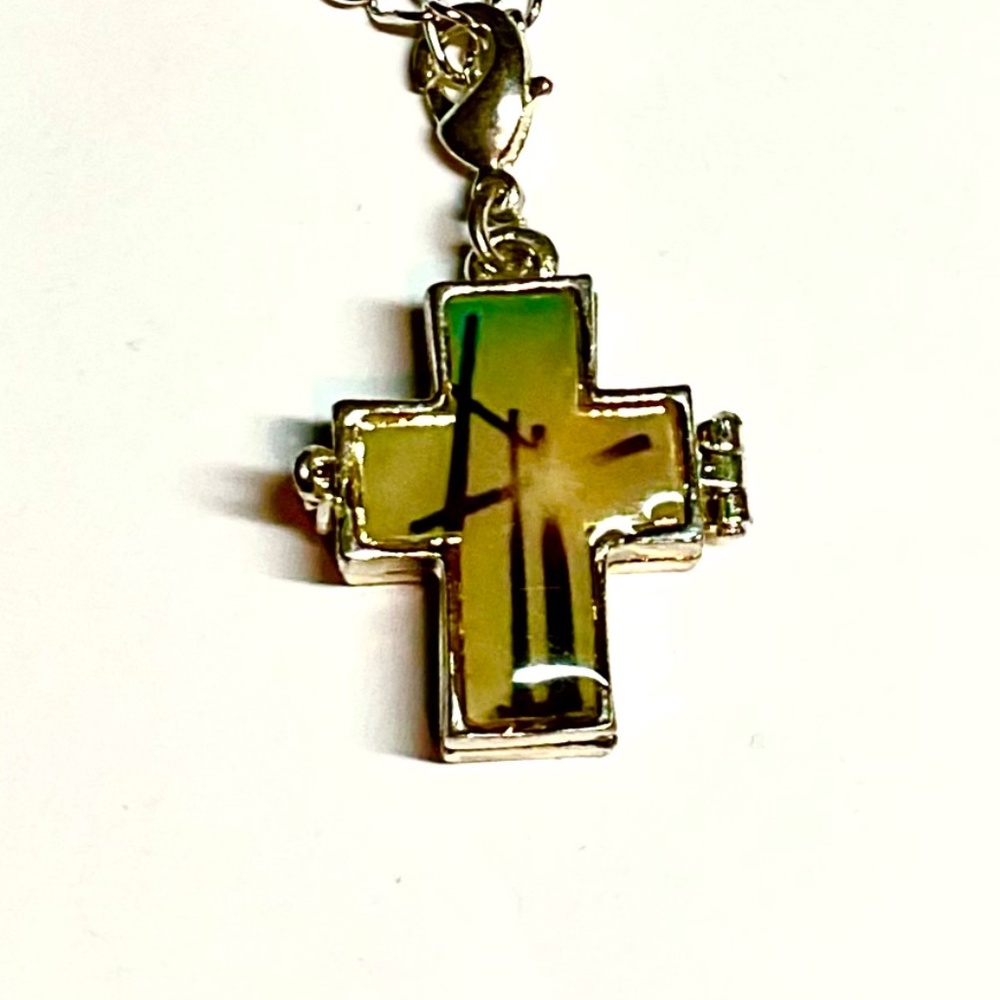 Mother’s Day, Easter, Graduation. Unique Beautiful Cross Locket